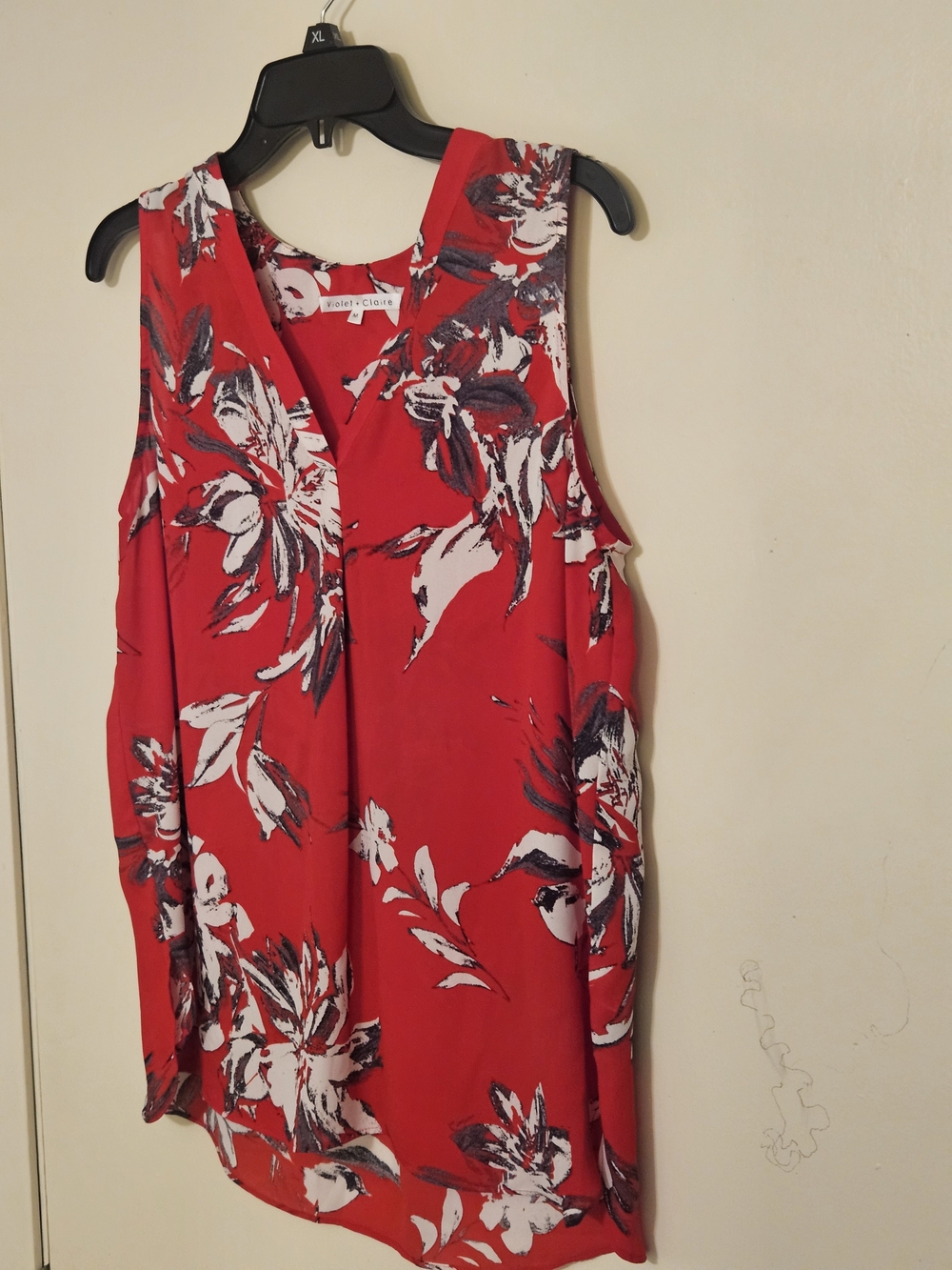 Violet & Claire Red Floral Print Top
